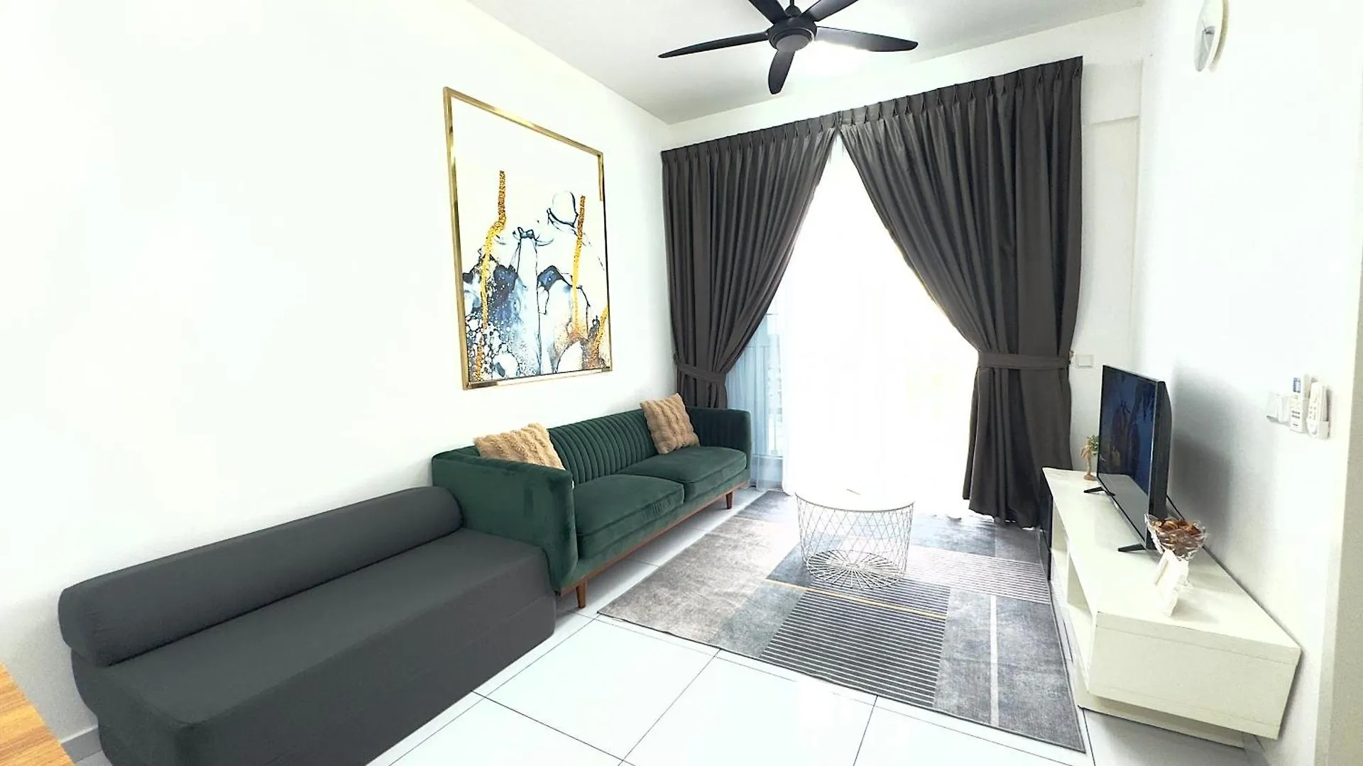 Sky Trees Bukit Indah Aeon 2Bed 5Pax Netflix Aircond Lejlighed Johor Bahru