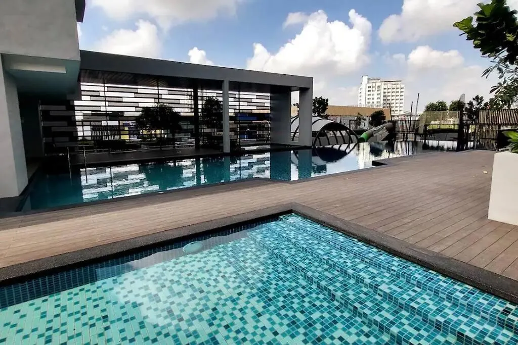 Sky Trees Bukit Indah Aeon 2Bed 5Pax Netflix Disney 조호르 바루 0*,  말레이시아